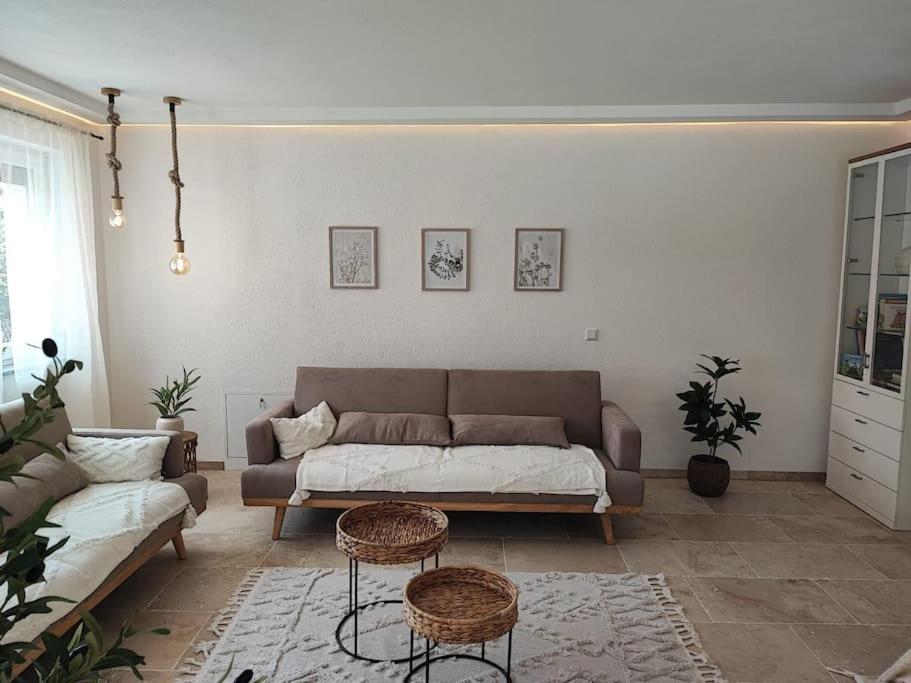 -Stadthaus Ida- Mit Grosser Dachterasse, Am Schlosspark, Luftkurort Kisslegg, Boxspringbetten, Kaffeevollautomat, Smarttv, Familienfreundlich, Grosszuegig, Zentral Luaran gambar