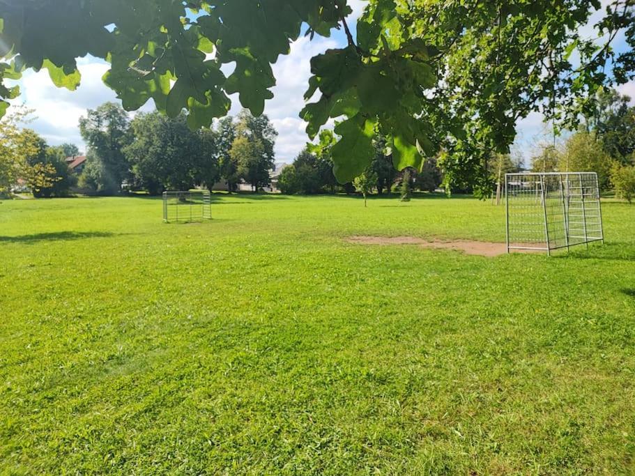-Stadthaus Ida- Mit Grosser Dachterasse, Am Schlosspark, Luftkurort Kisslegg, Boxspringbetten, Kaffeevollautomat, Smarttv, Familienfreundlich, Grosszuegig, Zentral Luaran gambar