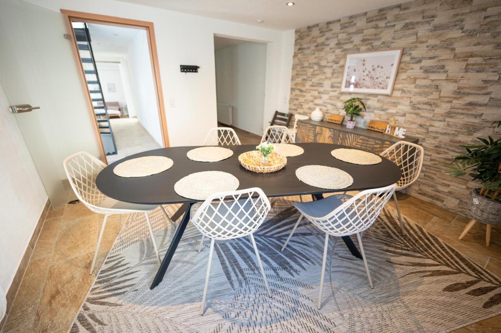 -Stadthaus Ida- Mit Grosser Dachterasse, Am Schlosspark, Luftkurort Kisslegg, Boxspringbetten, Kaffeevollautomat, Smarttv, Familienfreundlich, Grosszuegig, Zentral Luaran gambar