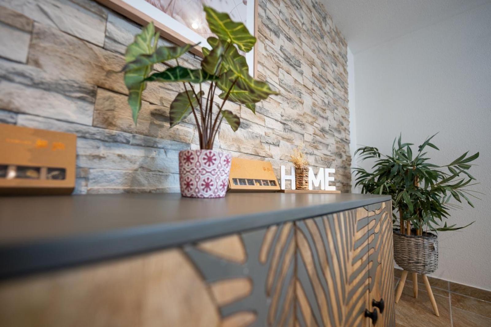 -Stadthaus Ida- Mit Grosser Dachterasse, Am Schlosspark, Luftkurort Kisslegg, Boxspringbetten, Kaffeevollautomat, Smarttv, Familienfreundlich, Grosszuegig, Zentral Luaran gambar