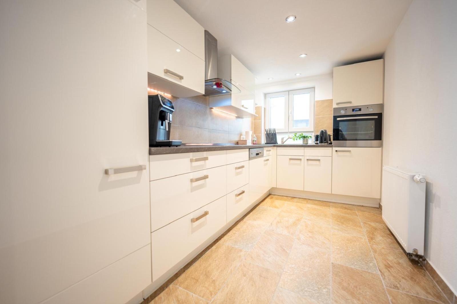 -Stadthaus Ida- Mit Grosser Dachterasse, Am Schlosspark, Luftkurort Kisslegg, Boxspringbetten, Kaffeevollautomat, Smarttv, Familienfreundlich, Grosszuegig, Zentral Luaran gambar